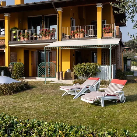 5 Min From Garda, With Free Swimming Pool *
