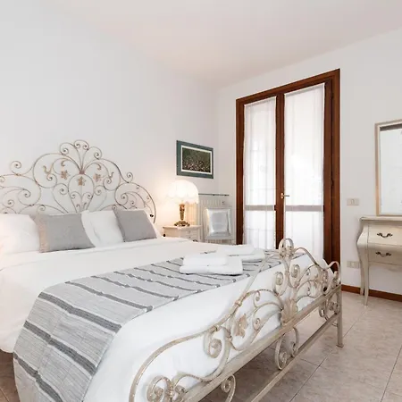 5 Min From Garda, With Free Swimming Pool Appartement *