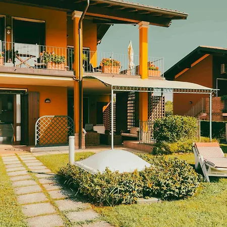 5 Min From Garda, With Free Swimming Pool 아파트 *